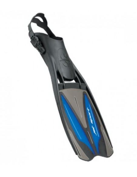 If you're a fan of traditional blade fins, this comfortable kicker will definitely impress with its power, acceleration and mane
