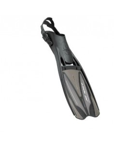 If you're a fan of traditional blade fins, this comfortable kicker will definitely impress with its power, acceleration and mane