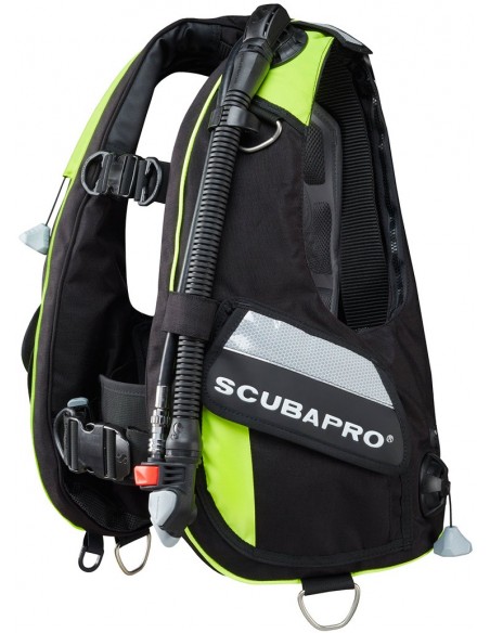 The Master stabilizing jacket is the choice of commercial divers, instructors and advanced divers needing intensive use, precise