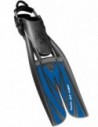 Split fin performance with a slightly stiffer blade for divers who like more feedback in their kicks.